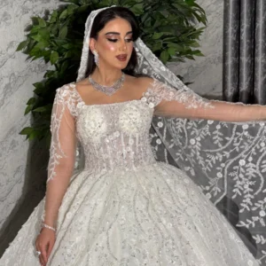 عروس لوسيال